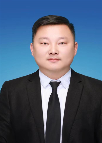 袁孝平（声乐教师）