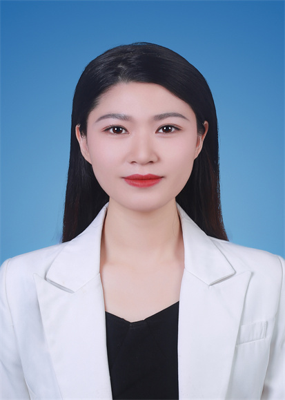 姚瑶（声乐教师）